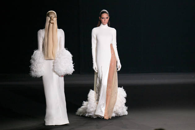 PFW - Stephane Rolland Runway A model walks the runway during the Stephane Rolland Haute Couture Fall Winter 2026 2027 show as part of Paris Fashion Week in Paris, France on July 07, 2026. Photo by Laurent Zabulon ABACAPRESS.COM  Copyright: xZabulonxLaurent ABACAx