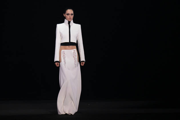 PFW - Stephane Rolland Runway A model walks the runway during the Stephane Rolland Haute Couture Fall Winter 2026 2027 show as part of Paris Fashion Week in Paris, France on July 07, 2026. Photo by Laurent Zabulon ABACAPRESS.COM  Copyright: xZabulonxLaurent ABACAx