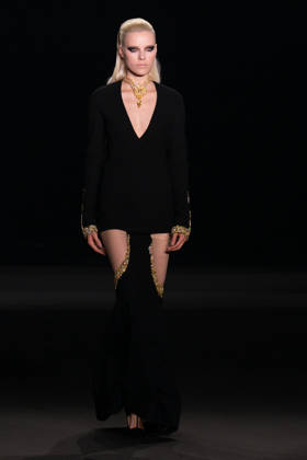 PFW - Stephane Rolland Runway A model walks the runway during the Stephane Rolland Haute Couture Fall Winter 2026 2027 show as part of Paris Fashion Week in Paris, France on July 07, 2026. Photo by Laurent Zabulon ABACAPRESS.COM  Copyright: xZabulonxLaurent ABACAx