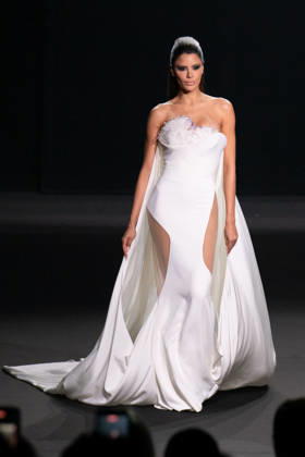PFW - Stephane Rolland Runway A model walks the runway during the Stephane Rolland Haute Couture Fall Winter 2026 2027 show as part of Paris Fashion Week in Paris, France on July 07, 2026. Photo by Laurent Zabulon ABACAPRESS.COM  Copyright: xZabulonxLaurent ABACAx