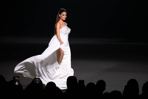 PFW - Stephane Rolland Runway A model walks the runway during the Stephane Rolland Haute Couture Fall Winter 2026 2027 show as part of Paris Fashion Week in Paris, France on July 07, 2026. Photo by Laurent Zabulon ABACAPRESS.COM  Copyright: xZabulonxLaurent ABACAx
