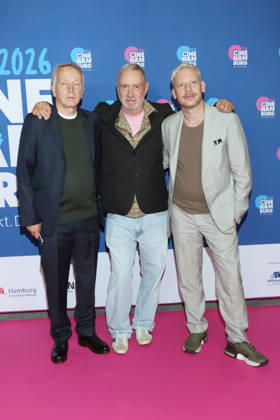 Verleihung Glaeserne Leinwand Thomas Woebke, Roland Emmerich, Marco Kreuzpaintner, Verleihung Glaeserne Leinwand, Cinemaxx Hamburg, 07.07.2026 Copyright: xEventpressxBecherx