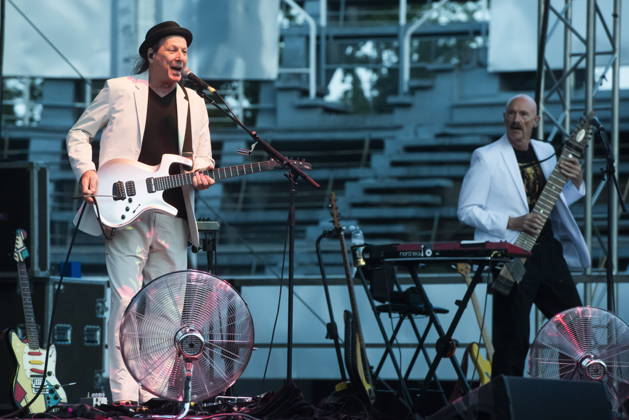 Croatia, Zagreb, 070726. Concert of the supergroup BEAT at the Salata stadium in Zagreb. The BEAT project brings together legendary musicians who perform King Crimson albums from the 80s. The line-up consists of former King Crimson members Adrian Belew and Tony Levin, joined by guitarist Steve Vai and drummer Danny Carey. In the photo: Adrian Belew i Tony Levin. Photo: Darko Tomas CROPIX Copyright: xxDarkoxTomasx beat15-070726