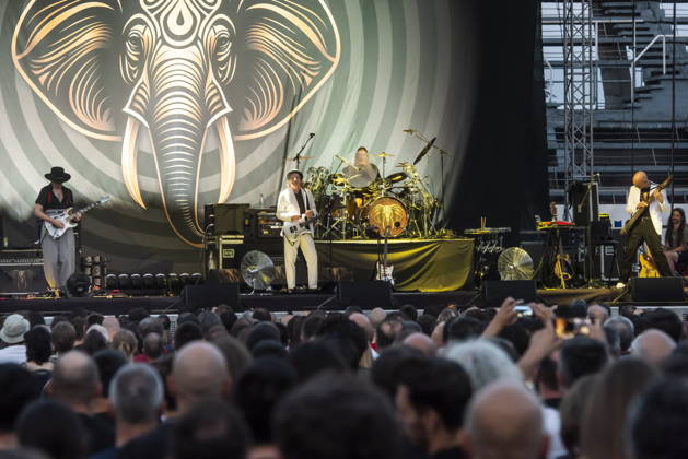 Croatia, Zagreb, 070726. Concert of the supergroup BEAT at the Salata stadium in Zagreb. The BEAT project brings together legendary musicians who perform King Crimson albums from the 80s. The line-up consists of former King Crimson members Adrian Belew and Tony Levin, joined by guitarist Steve Vai and drummer Danny Carey. Photo: Darko Tomas CROPIX Copyright: xxDarkoxTomasx beat2-070726