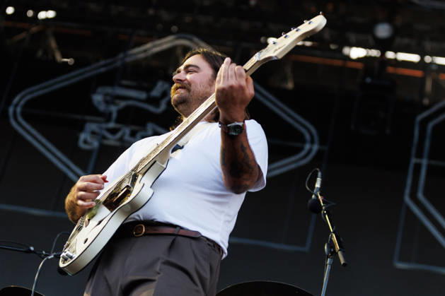 IPA86486748 - Matt Vinson, a member of the band Caamp, performs on stage at Rock in Roma on July 7, 2026, at the Ippodromo delle Capannelle in Rome, Italy.  Copyright: xEmanuelaxVertolli LiveMediax xx 86486748
