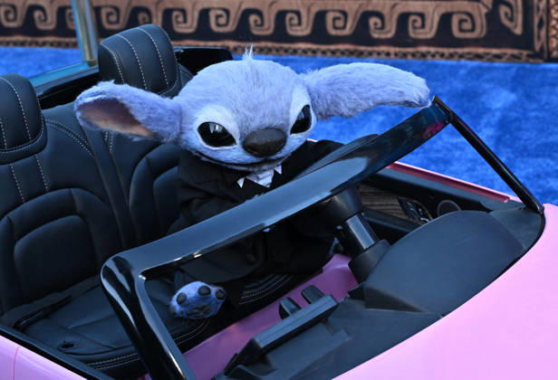 Disney™s ˜Moana™ World Premiere Stitch arriving to Disney™s ˜Moana™ World Premiere at Hollywood Bowl on July 07, 2026 in Hollywood, CA. Hollywood Hollywood Bowl California USA Copyright: xLISAxOConnor AFF-USA.comx