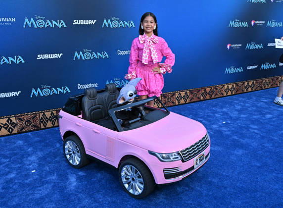 Disney™s ˜Moana™ World Premiere Maia Kealoha and Stitch arriving to Disney™s ˜Moana™ World Premiere at Hollywood Bowl on July 07, 2026 in Hollywood, CA. Hollywood Hollywood Bowl California USA Copyright: xLISAxOConnor AFF-USA.comx