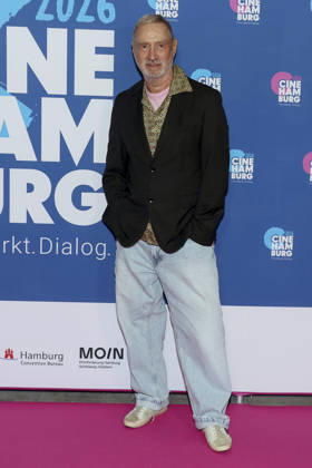 ABB EMMERICH- Roland Emmerich der deutsche Filmproduzent, Regisseur bekommt bei der Verleihung die Glaeserne Leinwand im Kino Cinemaxx in Hamburg am 07.07.2026 Hamburg Deutschland