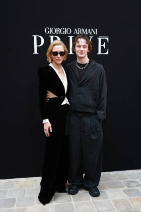 Cate Blanchett and her son Ignatius Martin Upton at the Giorgio Armani Privé Fall Winter 2026–2027 Haute Couture Collection fashion show during Paris Fashion Week, July 7, 2026 Celebrities at the Giorgio Armani Privé Fall Winter 2026–2027 Haute Couture Collection fashion show during Paris Fashion Week, July 7, 2026, Paris, France  Copyright: xFlorianxLaviellex xBestimagexFlorianxLaviellex xBestimagex