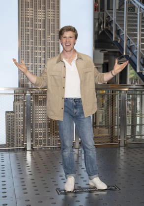 July 7, 2026, New York, New York, USA: ROBERT IRWIN visits the Empire State Building in New York to celebrate the upcoming premiere of Dancing with the Stars The Next Pro on ABC. 7 July 2026 New York USA  - ZUMAa265 20260707_zep_a265_006 Copyright: xEricxAcquayex