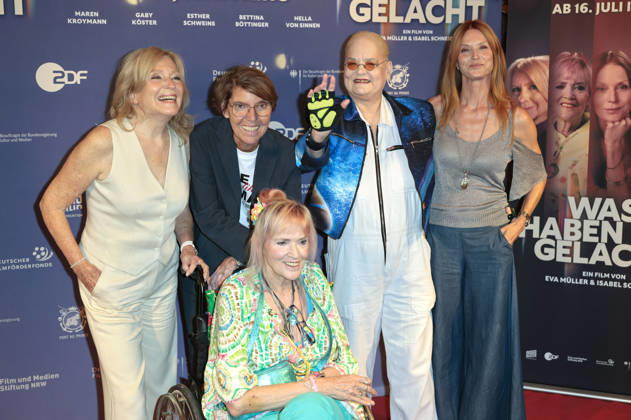 Maren Kroymann, Bettina Böttinger, Gaby Köster, Hella von Sinnen und Esther Schweins bei der Premiere des Dokumentarfilms Was haben wir gelacht im Filmpalast. Köln, 07.07.2026