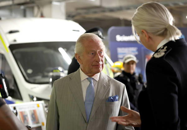 King Charles III Opens Headquarters Of The British Transport Police LONDON, ENGLAND - JULY 08: King Charles III speaks with specialist officers as he attends the official opening of the British Transport Police Headquarters on July 08, 2026 in London, England. During the engagement, His Majesty met British Transport Police (BTP) officers and first responders who attended the scene after the Bedford train crash on June 19., Credit:Shane Anthony Sinclair PA ROTA - B68 Avalon United Kingdom, England, London Copyright: xShanexAnthonyxSinclairx xPAxROTAx-xB68x xAvalonx 1115254671