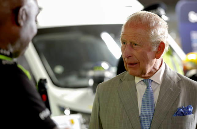 King Charles III Opens Headquarters Of The British Transport Police LONDON, ENGLAND - JULY 08: King Charles III speaks with specialist officers as he attends the official opening of the British Transport Police Headquarters on July 08, 2026 in London, England. During the engagement, His Majesty met British Transport Police (BTP) officers and first responders who attended the scene after the Bedford train crash on June 19., Credit:Shane Anthony Sinclair PA ROTA - B68 Avalon United Kingdom, England, London Copyright: xShanexAnthonyxSinclairx xPAxROTAx-xB68x xAvalonx 1115254697