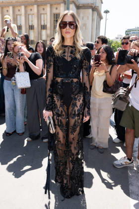 PFW - Elie Saab Arrivals A guest attending the Elie Saab Haute Couture Fall Winter 2026 2027 show as part of Paris Fashion Week in Paris, France on July 08, 2026. Photo by Laurent Zabulon ABACAPRESS.COM Copyright: xZabulonxLaurent ABACAx