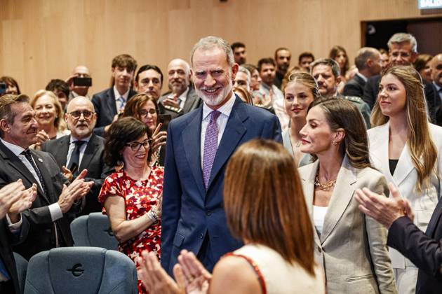 Infanta Sofia, along with King Felipe and Queen Letizia and Princess Leonor, presided over the Leading Teachers event of the Ibercaja Foundation, where Infanta Sofia gave her first solo speech, in Zaragoza on Wednesday, July 8, 2026. La Infanta Sofia junto a los reyes Felipe y Letizia y la princesa Leonor presiden el evento Docentes Referentes de la Fundación Ibercaja, donde la infanta Sofia realiza su primer discurso en solitario, en Zaragoza el miércoles 8 de julio de 2026. 900 LOF Cordon Press Cordon Press