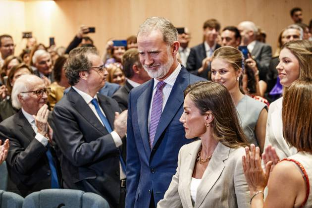 Infanta Sofia, along with King Felipe and Queen Letizia and Princess Leonor, presided over the Leading Teachers event of the Ibercaja Foundation, where Infanta Sofia gave her first solo speech, in Zaragoza on Wednesday, July 8, 2026. La Infanta Sofia junto a los reyes Felipe y Letizia y la princesa Leonor presiden el evento Docentes Referentes de la Fundación Ibercaja, donde la infanta Sofia realiza su primer discurso en solitario, en Zaragoza el miércoles 8 de julio de 2026. 900 LOF Cordon Press Cordon Press