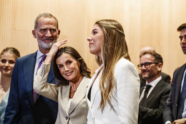 Infanta Sofia, along with King Felipe and Queen Letizia and Princess Leonor, presided over the Leading Teachers event of the Ibercaja Foundation, where Infanta Sofia gave her first solo speech, in Zaragoza on Wednesday, July 8, 2026. La Infanta Sofia junto a los reyes Felipe y Letizia y la princesa Leonor presiden el evento Docentes Referentes de la Fundación Ibercaja, donde la infanta Sofia realiza su primer discurso en solitario, en Zaragoza el miércoles 8 de julio de 2026. 900 LOF Cordon Press Cordon Press