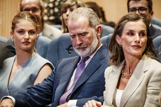 Infanta Sofia, along with King Felipe and Queen Letizia and Princess Leonor, presided over the Leading Teachers event of the Ibercaja Foundation, where Infanta Sofia gave her first solo speech, in Zaragoza on Wednesday, July 8, 2026. La Infanta Sofia junto a los reyes Felipe y Letizia y la princesa Leonor presiden el evento Docentes Referentes de la Fundación Ibercaja, donde la infanta Sofia realiza su primer discurso en solitario, en Zaragoza el miércoles 8 de julio de 2026. 900 LOF Cordon Press Cordon Press