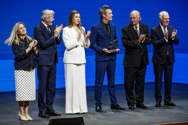 Infanta Sofia, along with King Felipe and Queen Letizia and Princess Leonor, presided over the Leading Teachers event of the Ibercaja Foundation, where Infanta Sofia gave her first solo speech, in Zaragoza on Wednesday, July 8, 2026. La Infanta Sofia junto a los reyes Felipe y Letizia y la princesa Leonor presiden el evento Docentes Referentes de la Fundación Ibercaja, donde la infanta Sofia realiza su primer discurso en solitario, en Zaragoza el miércoles 8 de julio de 2026. 900 LOF Cordon Press Cordon Press