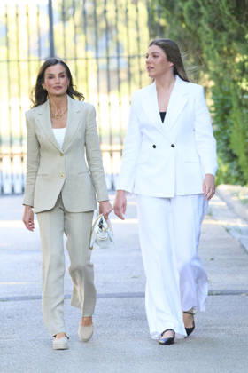 08-07-2026 Zaragoza Princess Sofia with Queen Letizia during attending the Docentes Referentes event by Ibercaja Foundation in Zaragoza. No Spain  Copyright: xPPEx