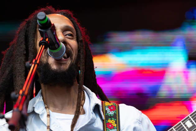 08.07.2026, Bellinzona, Parco Urbano, Nevermind Music Fest 2026: Julian Marley & The Uprising. Julian Marley (lead vocals, guitar & keyboard) Bellinzona Parco Urbano Ticino Switzerland Copyright: xJustPictures.ch FrancescoxMinghettix jp-en-FrMi-_NG_0088