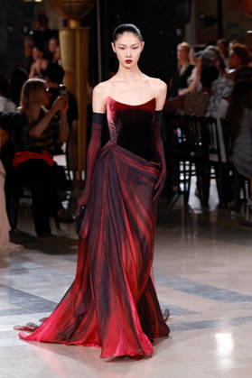 (260708) -- PARIS, July 8, 2026 -- A model presents a creation by Elie Saab during the Haute Couture Week Fall Winter 2026-2027 in Paris, France, July 8, 2026. (MeetEurope Handout via Xinhua) FRANCE-PARIS-HAUTE COUTURE WEEK-ELIE SAAB XinxHuashefa 