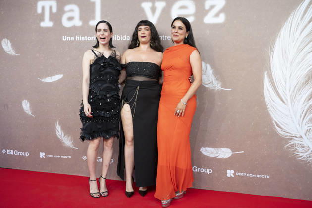 Tal Vez Photocall premier in madrid, Spain - 8 JULY 2026. Adriana Ugarte, Arima León and Tania Santana attend the Tal Vez photocall at the Urso Hotel . Madrid Spain Copyright: xAtilanoxGarciax xSOPAxImagesx photo01742