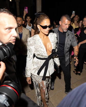 Jennifer Lopez at the Zuhair Murad Fall Winter 2026–2027 Haute Couture Collection fashion show during Paris Fashion Week (PFW) on July 8, 2026. Photo by Jérémy Melloul, Bestimage. Jennifer Lopez at the Zuhair Murad Fall Winter 2026–2027 Haute Couture Collection fashion show during Paris Fashion Week (PFW) on July 8, 2026, in Paris, France Copyright: xJeremyxMelloulx xBestimagexJeremyxMelloulx xBestimagex