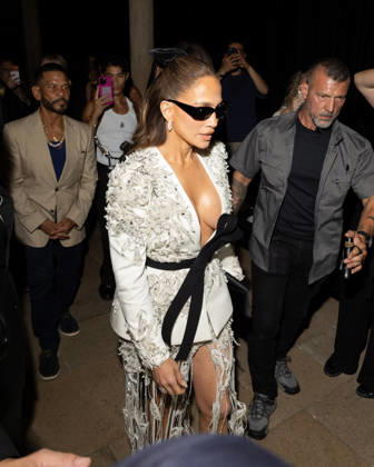 Jennifer Lopez at the Zuhair Murad Fall Winter 2026–2027 Haute Couture Collection fashion show during Paris Fashion Week (PFW) on July 8, 2026. Photo by Jérémy Melloul, Bestimage. Jennifer Lopez at the Zuhair Murad Fall Winter 2026–2027 Haute Couture Collection fashion show during Paris Fashion Week (PFW) on July 8, 2026, in Paris, France Copyright: xJeremyxMelloulx xBestimagexJeremyxMelloulx xBestimagex