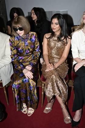 Anna Wintour and Isha Ambani at the Manish Malhotra Fall Winter 2026–2027 Haute Couture Collection fashion show during Paris Fashion Week (PFW) on July 8, 2026. Gedeon Taieb, Bestimage. Manish Malhotra’s fashion show, Autumn Winter 2026–2027 Haute Couture Collection, at Paris Fashion Week (PFW) on July 8, 2026, Paris, France  Copyright: xGedeonxTaiebx xBestimagexGedeonxTaiebx xBestimagex