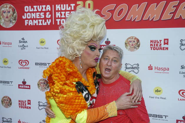 CNTV OLIVIA- Olivia Jones Hubert Fella zu Gast auf der Olivia Jones Sommerparty Grosse Freiheit in St.Pauli Hamburg am 08.07.2026 Hamburg Deutschland
