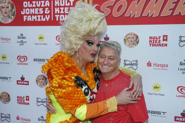 CNTV OLIVIA- Olivia Jones Hubert Fella zu Gast auf der Olivia Jones Sommerparty Grosse Freiheit in St.Pauli Hamburg am 08.07.2026 Hamburg Deutschland