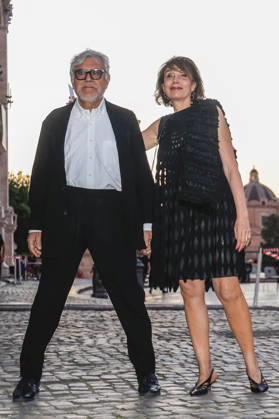 July 8, 2026, Rome, Rome, Italy: Writer Giancarlo De Cataldo and his wife, lawyer Tiziana Pomes, during the final evening of the eightieth edition of the Strega Prize literary competition in Piazza del Campidoglio, Rome, 08 07 2026 Rome Italy  - ZUMAa289 20260708_zia_a289_239 Copyright: xRiccardoxDexLucax xAgfx
