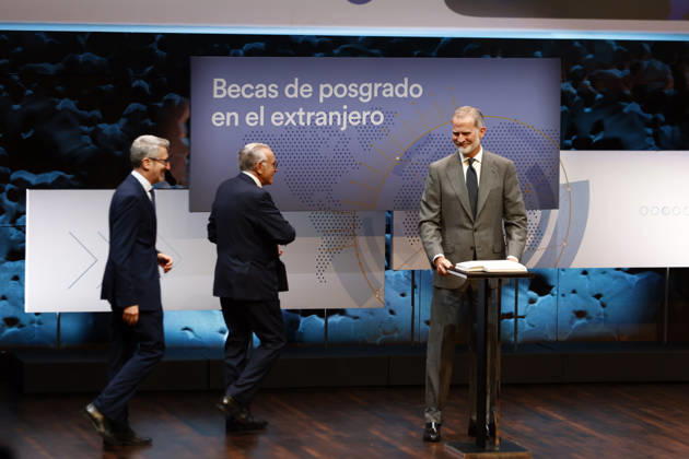 King Felipe Presides Over the Award Ceremony for the 44th Edition of the La Caixa Foundation s Postgraduate Scholarships Abroad King Felipe VI during the award ceremony for the 44th edition of the La Caixa Foundation s postgraduate scholarships abroad, July 9, 2026, in Madrid, Spain CELEBRITIES LA CAIXA FOUNDATION SCHOLARSHIPS Antonio Gutié Madrid Madrid, Spain Copyright: xAntonioxGutià rrezx 7655502