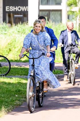 Queen Máxima and Hans Vijlbrief During Working Visit - Amsterdam Queen Máxima and Minister of Social Affairs and Employment Hans Vijlbrief visit the Zuidoost district in Amsterdam as part of the Debt-Free Neighbourhood approach on July 9, 2026, to share knowledge regarding area-based working, scaling up successful initiatives, and cooperation with the Foundation for Financial Health in the Netherlands (SFGN). Photo by Bruno Press ABACAPRESS.COM Netherlands Copyright: xBrunoxPress ABACAx