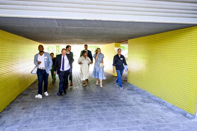 Queen Máxima and Hans Vijlbrief During Working Visit - Amsterdam Queen Máxima and Minister of Social Affairs and Employment Hans Vijlbrief visit the Zuidoost district in Amsterdam as part of the Debt-Free Neighbourhood approach on July 9, 2026, to share knowledge regarding area-based working, scaling up successful initiatives, and cooperation with the Foundation for Financial Health in the Netherlands (SFGN). Photo by Bruno Press ABACAPRESS.COM Netherlands Copyright: xBrunoxPress ABACAx