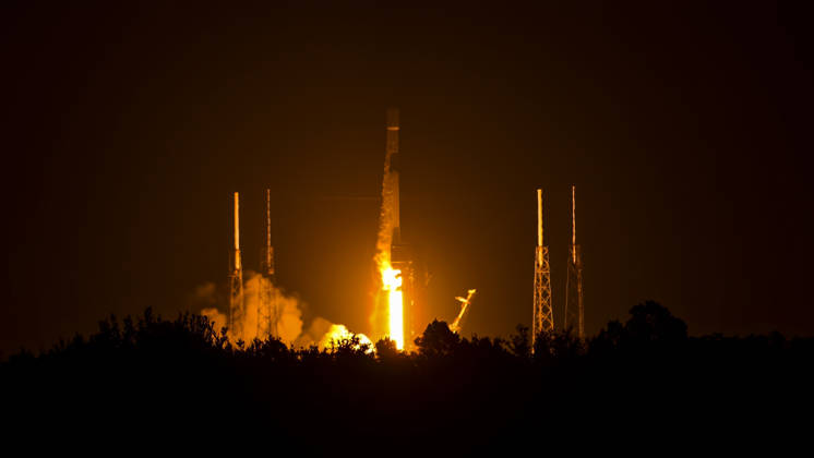 July 9, 2026, Merritt Island, Florida, USA: A SpaceX Falcon 9 rocket carrying 29 Starlink satellites, lifts off from Space Launch Complex-40 at Cape Canaveral Space Force Station, Florida, at 5:25 a.m. EDT on July 9, 2026. Merritt Island USA  - ZUMAb267 20260709_znp_b267_001 Copyright: xCharlesxBriggsx