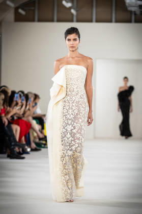 PFW HC Rami Al Ali Catwalk NB A model walks the runway during the Rami Al Ali Haute Couture Fall Winter 2026 2027 show as part of Paris Fashion Week on July 09, 2026 in Paris, France. Photo by Nasser Berzane ABACAPRESS.COM Paris France Copyright: xBerzanexNasser ABACAx