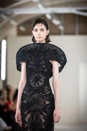 PFW HC Rami Al Ali Catwalk NB A model walks the runway during the Rami Al Ali Haute Couture Fall Winter 2026 2027 show as part of Paris Fashion Week on July 09, 2026 in Paris, France. Photo by Nasser Berzane ABACAPRESS.COM Paris France Copyright: xBerzanexNasser ABACAx