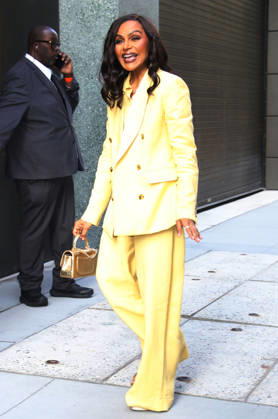 New York July 09, 2026. Mindy Kaling Deal & Steals on Good Morning America in New York. July 09, 2026. Copyright: xRW Mediapunchx