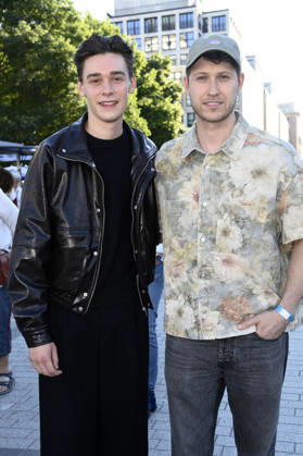 Mike Leon Lichtenberg und Sebastiano Schweitzer bei der Eröffnung vom Classic Open Air 2026 mit dem Konzerthausorchester unter der Leitung von Joana Mallwitz und mit Star-Pianist Hayato Sumino auf dem Gendarmenmarkt. Berlin, 09.07.2026