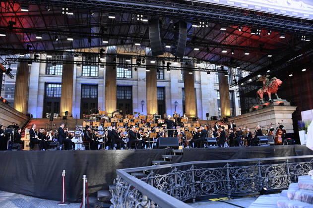Eröffnung vom Classic Open Air 2026 mit dem Konzerthausorchester unter der Leitung von Joana Mallwitz und mit Star-Pianist Hayato Sumino auf dem Gendarmenmarkt. Berlin, 09.07.2026