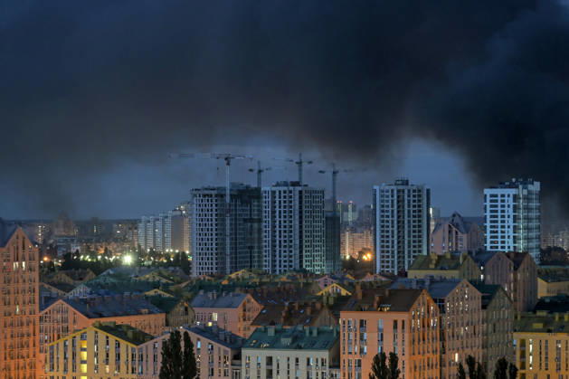 Black smoke from a Russian attack rises above apartment blocks in Kyiv, Ukraine, July 11, 2026. On Saturday night, July 11, the Russian army launched a ballistic missile strike on Kyiv for the third time in a week. At least 11 people were injured, including an 11-year-old boy. (Photo by Yevhen Kotenko Ukrinform) Smoke over Kyiv after Russian attack  Copyright: xYevhenxKotenkox