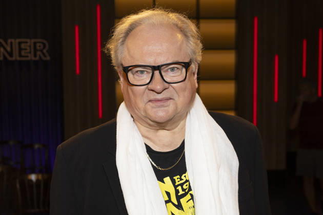 Saenger, Schriftsteller Heinz-Rudolf KUNZE, freundlich, mit weissem Schal, Portrait, Portraet, zu Gast in der TV Sendung ,,Koelner Treff,, im WDR Fernsehen, Aufzeichnung am 10.07.2026, Ausstrahlung am 07.08.2026.