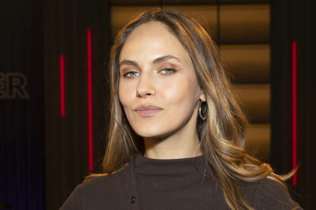 Model, Schauspielerin, Moderatorin, Influencerin Elena CARRIERE, freundlich, schmunzelnd, Portrait, Portraet, zu Gast in der TV Sendung ,,Koelner Treff,, im WDR Fernsehen, Aufzeichnung am 10.07.2026, Ausstrahlung am 07.08.2026.
