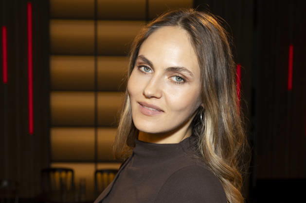 Model, Schauspielerin, Moderatorin, Influencerin Elena CARRIERE, freundlich, laecheln, Portrait, Portraet, zu Gast in der TV Sendung ,,Koelner Treff,, im WDR Fernsehen, Aufzeichnung am 10.07.2026, Ausstrahlung am 07.08.2026.