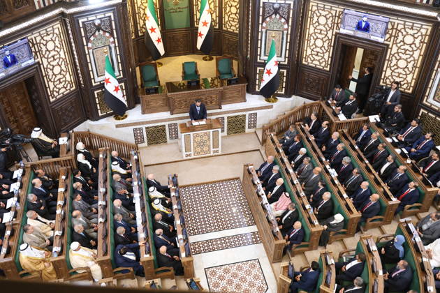 News Bilder des Tages Syria s New Parliament Holds Historic Inaugural Session Damascus, Syria - July 12, 2026: Syrian President Ahmed al-Sharaa speaks during the inaugural session of Syria s newly formed People s Assembly which marks the historic first parliament session held in Damascus since the ousting of former President Bashar al-Assad. Damascus Syria Copyright: xMohammadxBashirxAldaherx