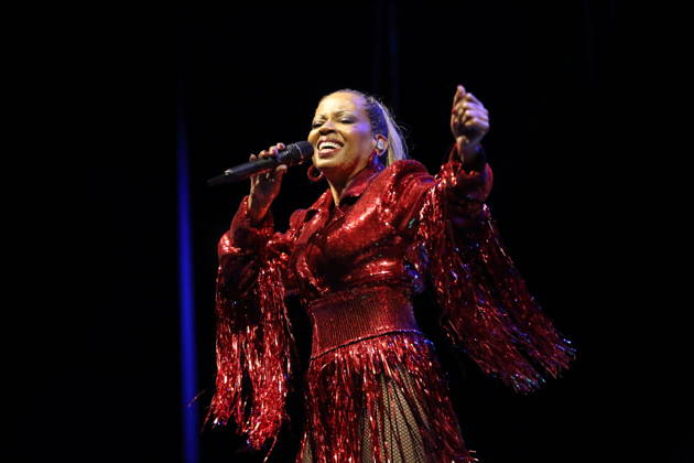 Maxine Jones von der Band En Vogue bei einem Konzert in der Uber Eats Music Hall in Berlin, 12. Juli 2026. En Vogue Konzert Berlin