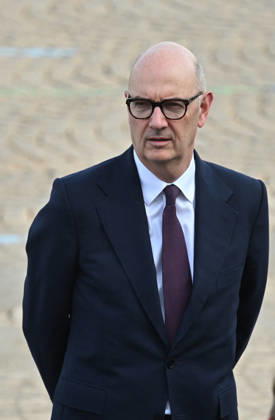 Roland Lescure, Minister of the Economy, Finance, and Industrial Sovereignty, Energy, and Digital Sovereignty President Emmanuel Macron and officials during the July 14 military ceremony in Paris Liewig Jacovides Bestimage President Emmanuel Macron and officials during the military ceremony on July 14 in Paris, Paris, France  Copyright: xJacovidesx xLiewigx xBestimagexJacovidesx xLiewigx xBestimagex