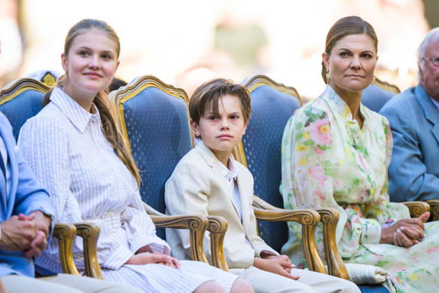 260714 Prinsessan Estelle, prins Oscar och kronprinsessan Victoria under utdelningen av Victoriapriset den 14 juli 2026 i Borgholm. Copyright: SUVADxMRKONJIC 1079984368st